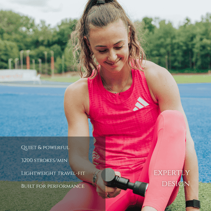 Powerful recovery in compact format - Flamengo® mini massage gun